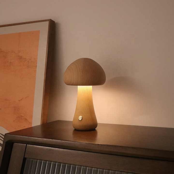Lámpara LED de Madera con Forma de Seta — Recargable y Portátil