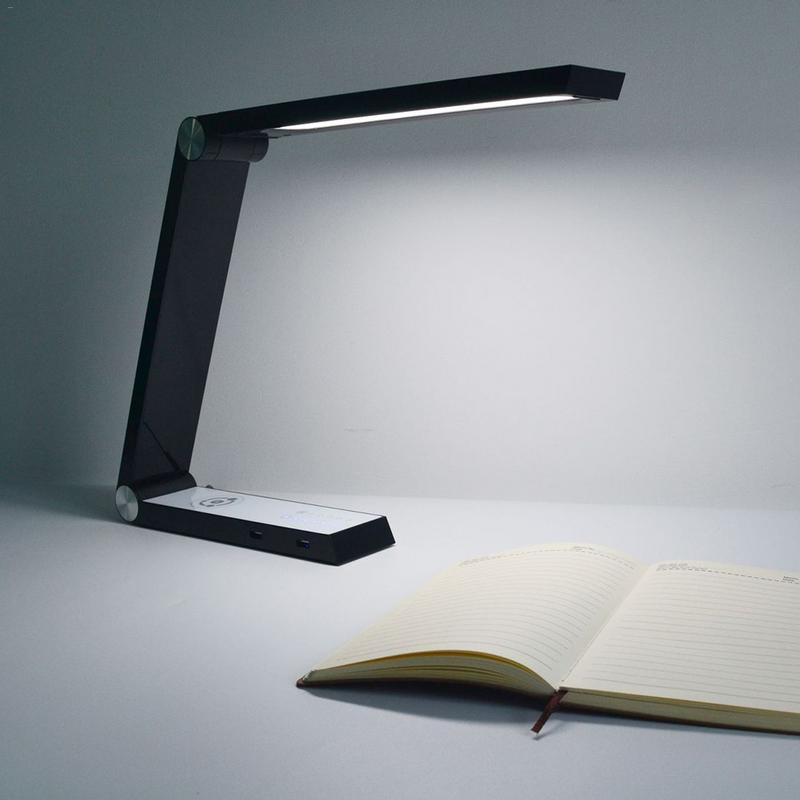 Lámpara LED de Escritorio con Carga Inalámbrica — Diseño Triangular Cuidado Visual